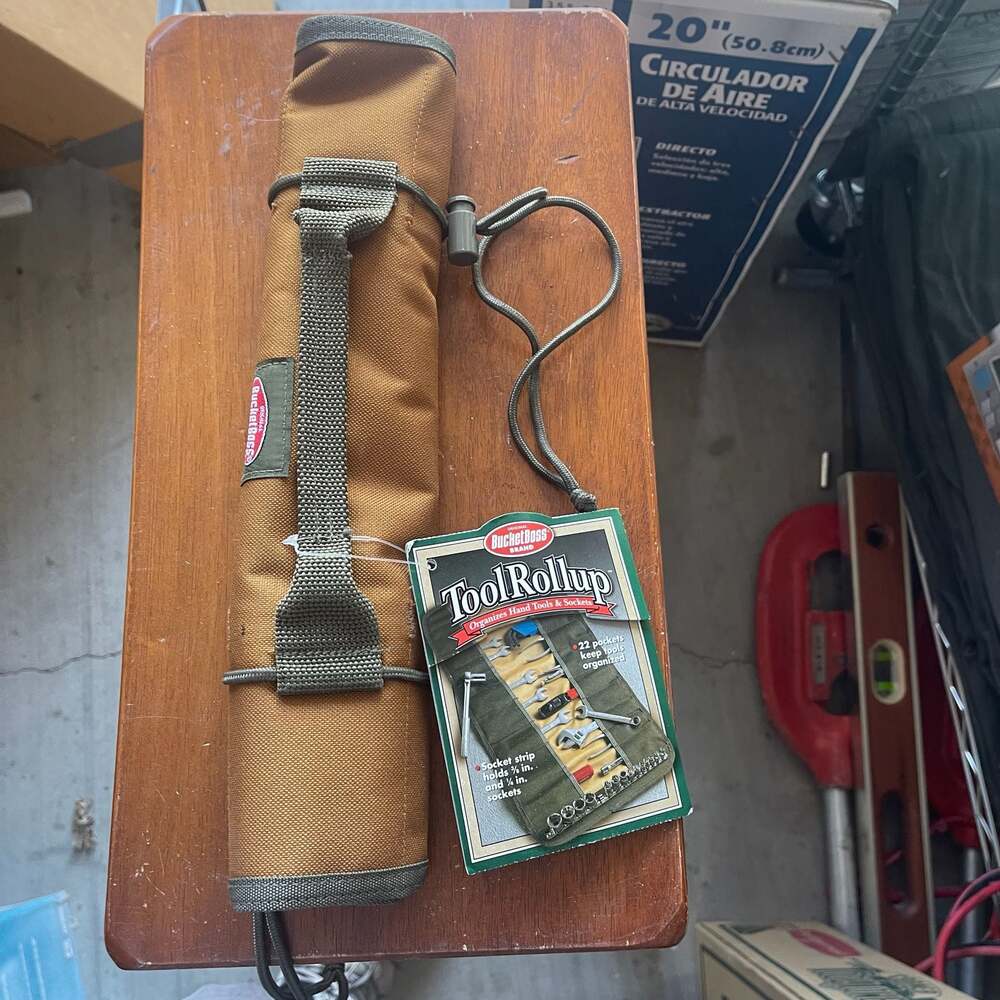 Bucket Boss 70004 Duckwear Canvas Tool‎ Rollup with 22 Pockets and Socket Strip